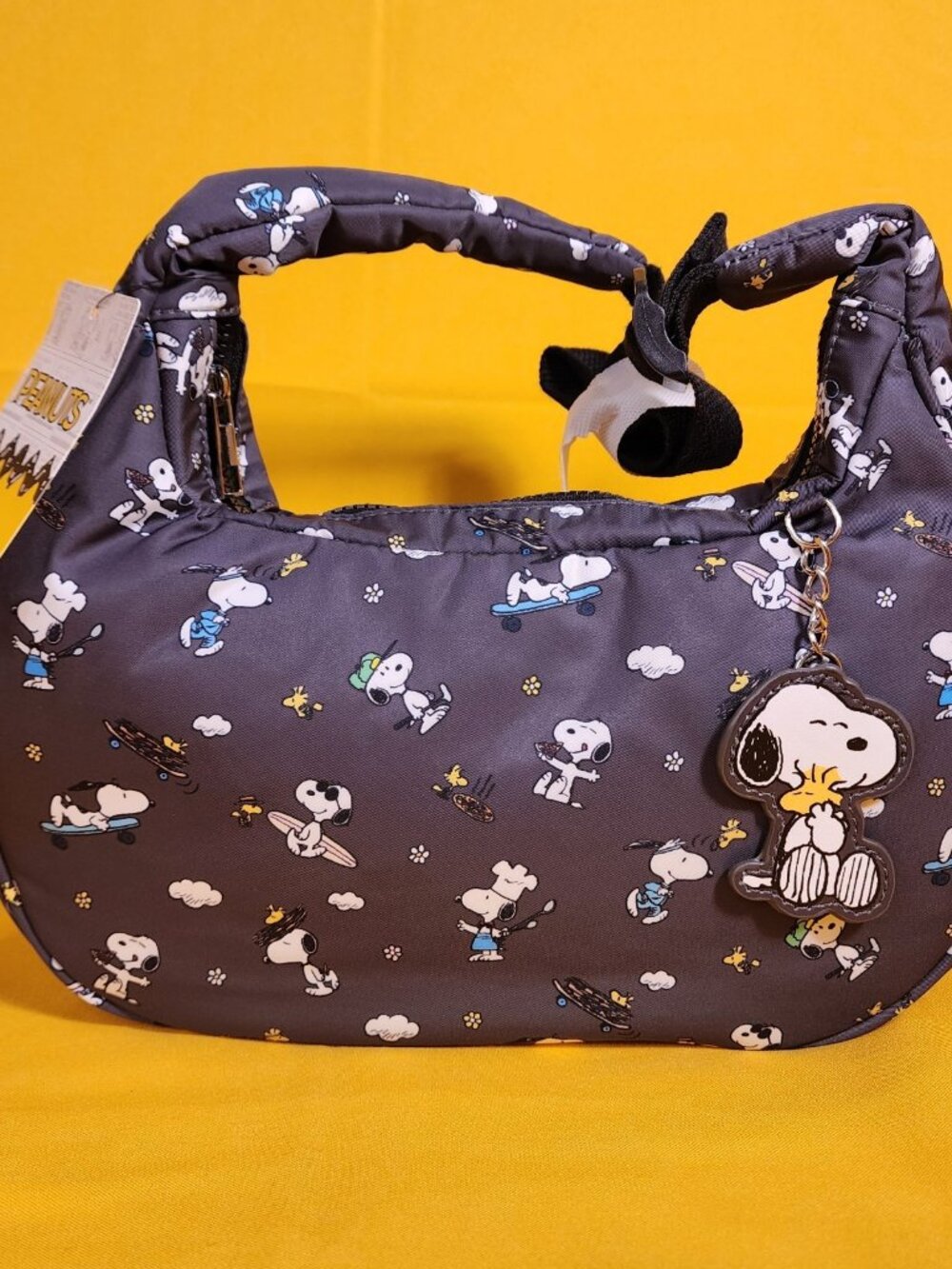 Peanuts Snoopy & Woodstock Icons AOP Nylon Shoulder Bag Purse Charm NEW - Picture 4 of 12